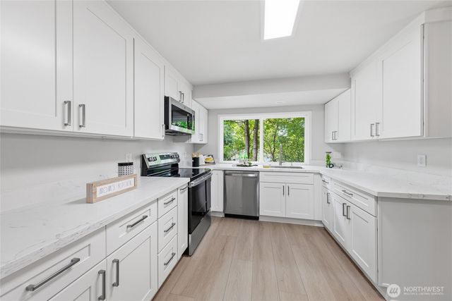 4123 SW 328th Street, Federal Way, WA 98023