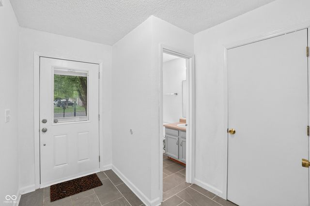 6002 Draycott Drive, Indianapolis, IN 46236