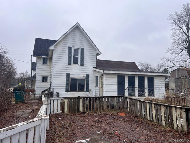 314 N Main Street, Perry, MI 48872