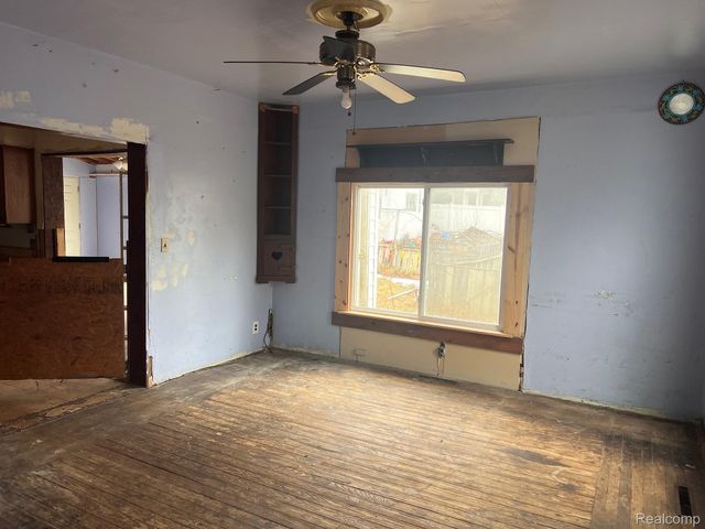 314 N Main Street, Perry, MI 48872