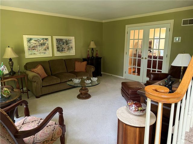 4114 ROCHELLE Drive, South Whitehall Twp, PA 18104