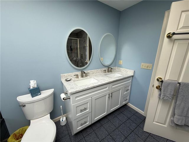4114 ROCHELLE Drive, South Whitehall Twp, PA 18104
