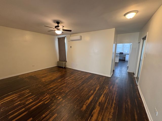 811 N Harlem Avenue 2N, Oak Park, IL 60302