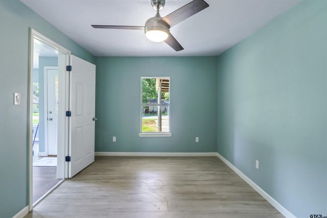 1333 Montgomery Gardens, Tyler, TX 75708