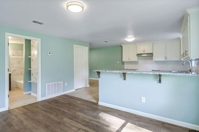 1333 Montgomery Gardens, Tyler, TX 75708