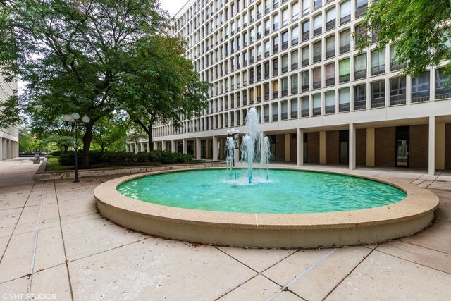 1400 E 55th Place 613S, Chicago, IL 60637