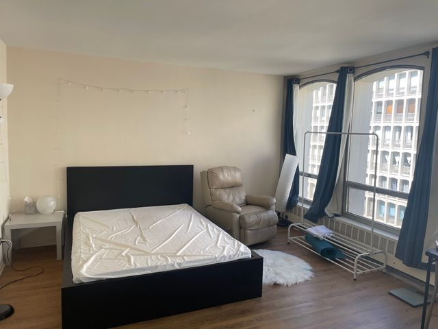 1400 E 55th Place 613S, Chicago, IL 60637