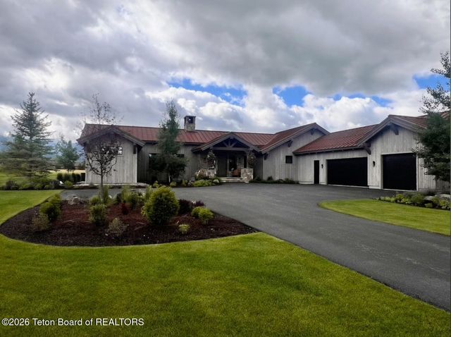 78 CREEKSIDE Court, Etna, WY 83118