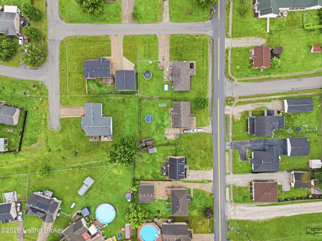 910 Beech Grove Rd, Shepherdsville, KY 40165