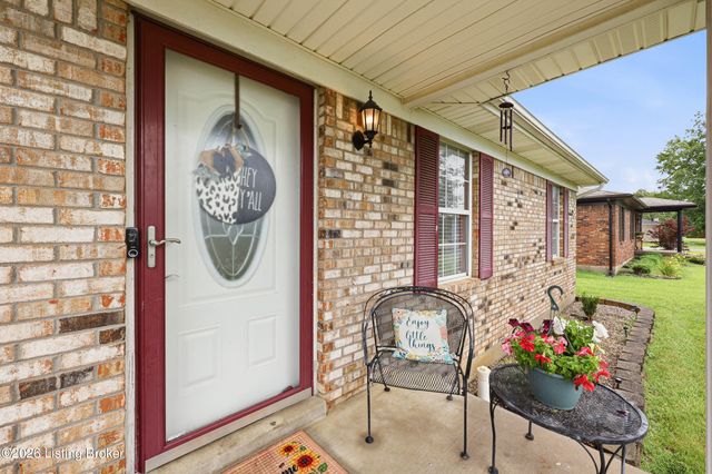 910 Beech Grove Rd, Shepherdsville, KY 40165
