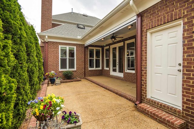 3123 OAKLEIGH MANOR CV, Germantown, TN 38138