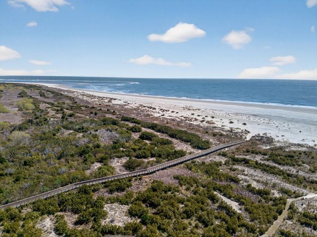 2057 Middle Street Apt 10, Sullivans Island, SC 29482