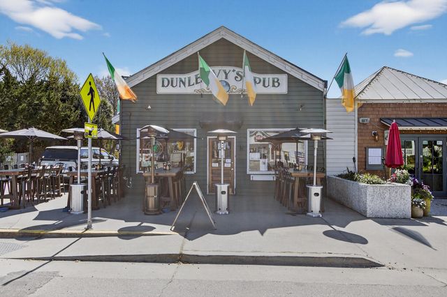 2057 Middle Street Apt 10, Sullivans Island, SC 29482