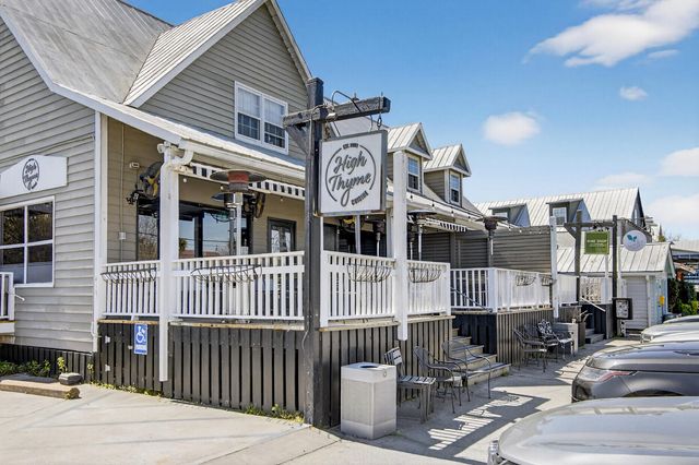 2057 Middle Street Apt 10, Sullivans Island, SC 29482