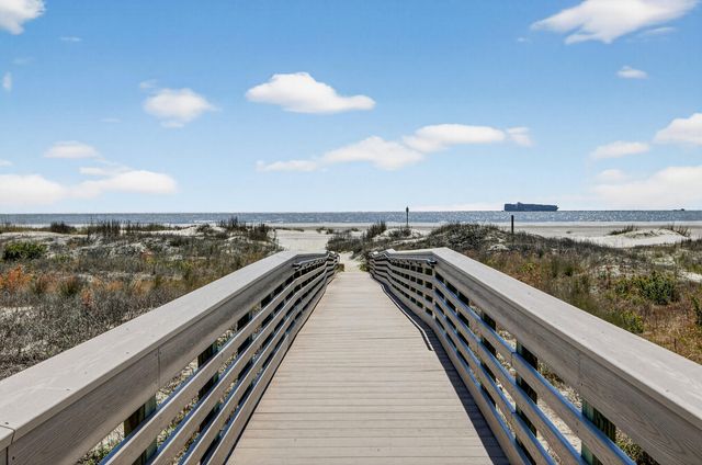 2057 Middle Street Apt 10, Sullivans Island, SC 29482