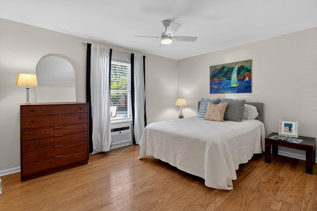 2057 Middle Street Apt 10, Sullivans Island, SC 29482