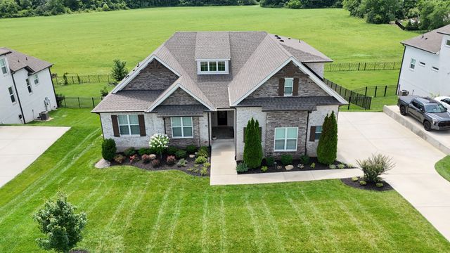 2035 Imagine Cir, Spring Hill, TN 37174