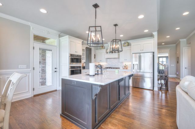 2035 Imagine Cir, Spring Hill, TN 37174