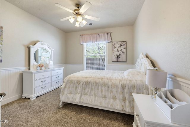 977 Fairview Court, Eagle Point, OR 97524