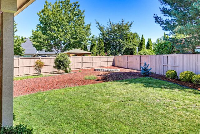 977 Fairview Court, Eagle Point, OR 97524