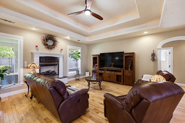 977 Fairview Court, Eagle Point, OR 97524