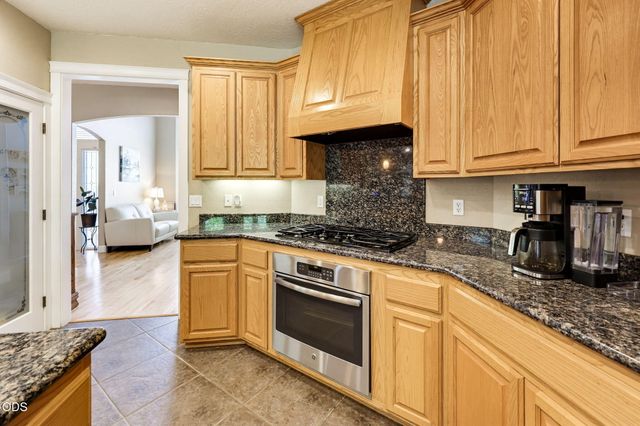 977 Fairview Court, Eagle Point, OR 97524