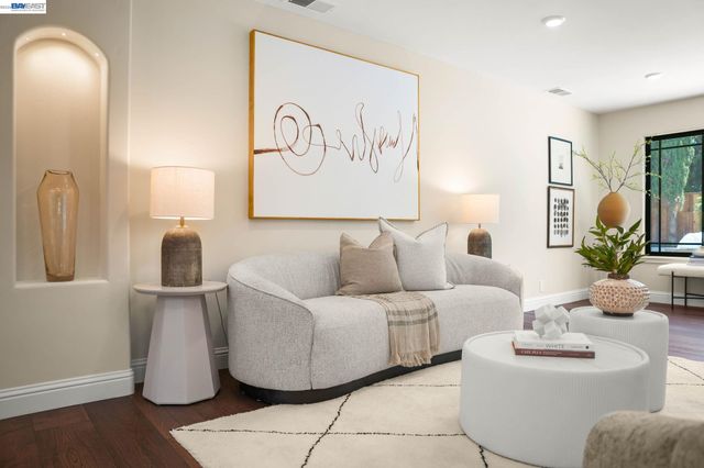 2883 Bowling Green Dr, Walnut Creek, CA 94598
