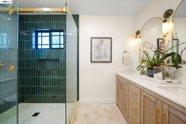 2883 Bowling Green Dr, Walnut Creek, CA 94598