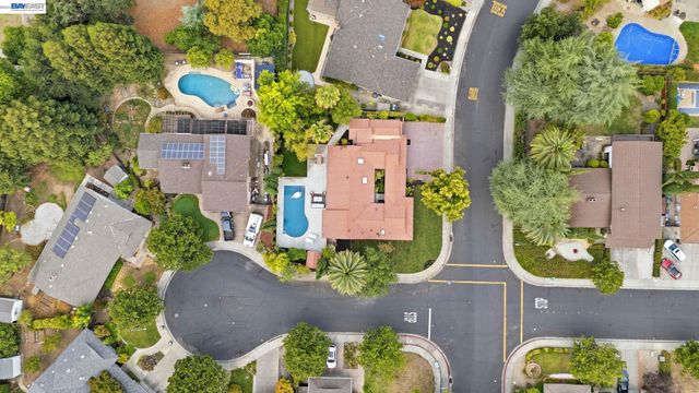 2883 Bowling Green Dr, Walnut Creek, CA 94598