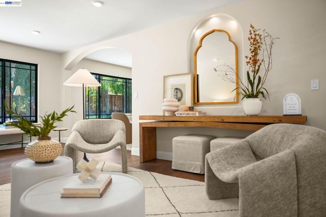 2883 Bowling Green Dr, Walnut Creek, CA 94598