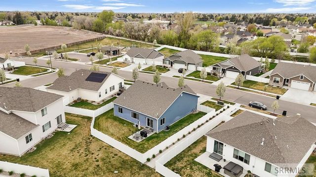 408 N Curlew Drive, Ammon, ID 83406