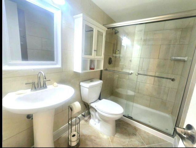 209 Pine Hov Circle B-2, Greenacres, FL 33463