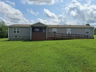 477 Dady Rd, Mc Ewen, TN 37101