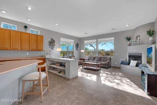 11653 N Desert Holly Drive, Tucson, AZ 85737