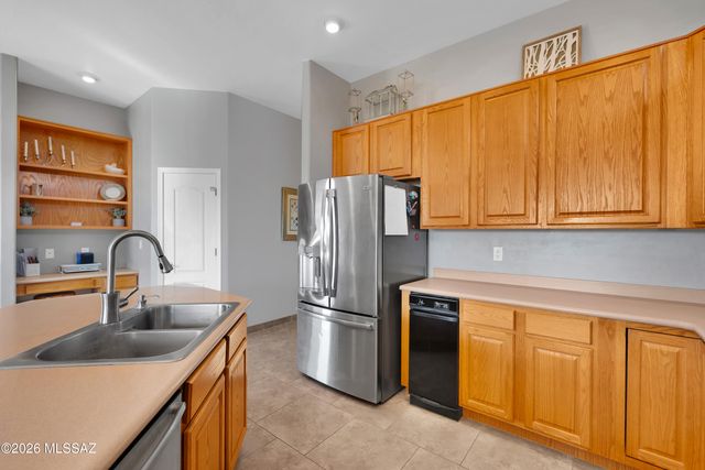 11653 N Desert Holly Drive, Tucson, AZ 85737