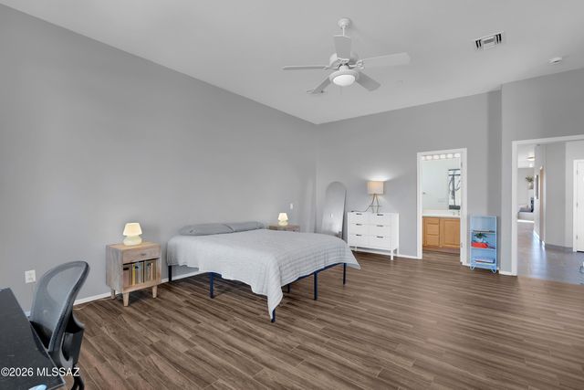11653 N Desert Holly Drive, Tucson, AZ 85737