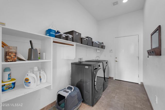 11653 N Desert Holly Drive, Tucson, AZ 85737