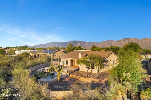 11653 N Desert Holly Drive, Tucson, AZ 85737
