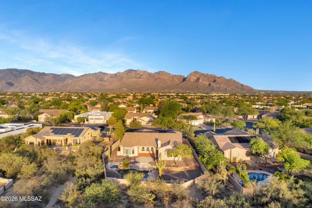 11653 N Desert Holly Drive, Tucson, AZ 85737