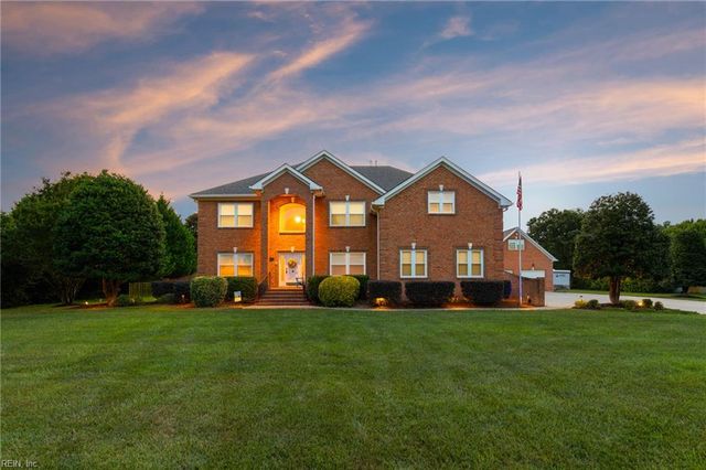 2104 Hickory Forest Dr, Chesapeake, VA 23322