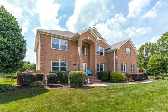2104 Hickory Forest Dr, Chesapeake, VA 23322