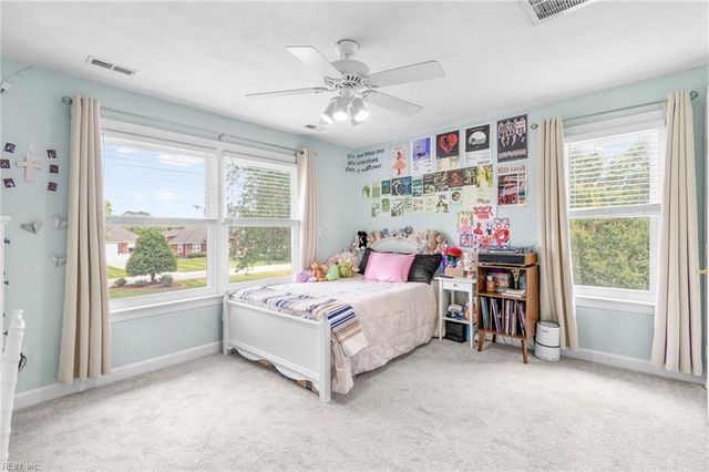 2104 Hickory Forest Dr, Chesapeake, VA 23322