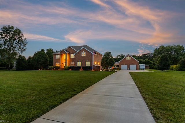2104 Hickory Forest Dr, Chesapeake, VA 23322