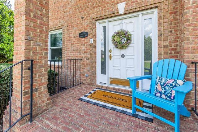 2104 Hickory Forest Dr, Chesapeake, VA 23322
