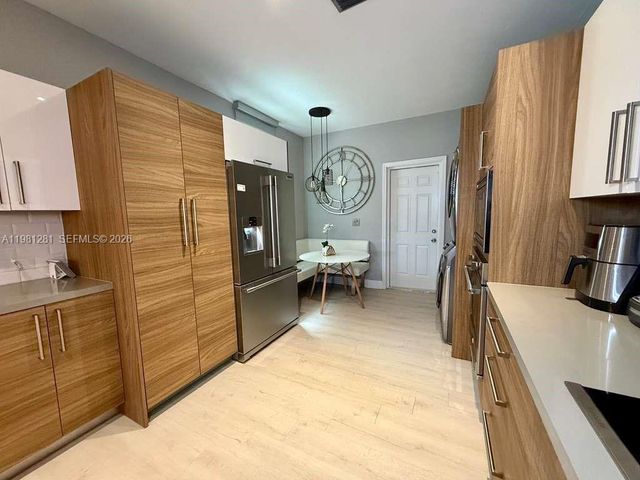 3813 Tree Top Dr, Weston, FL 33332