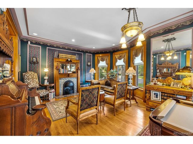 326 W Pitkin Ave, Pueblo, CO 81004