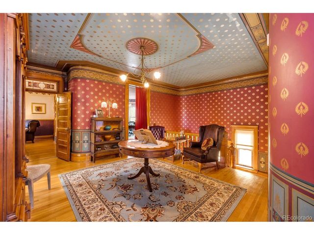 326 W Pitkin Ave, Pueblo, CO 81004