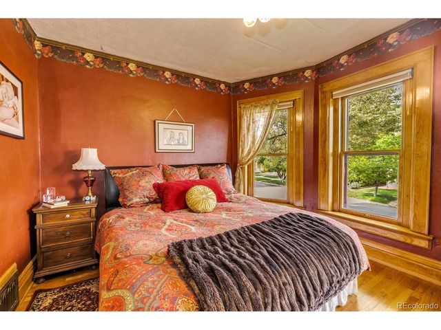 326 W Pitkin Ave, Pueblo, CO 81004