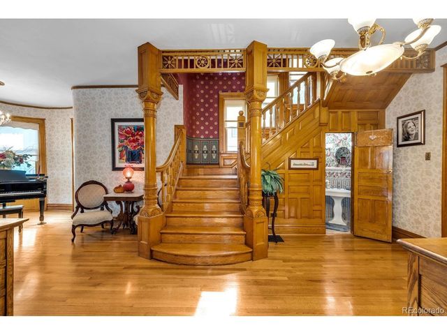 326 W Pitkin Ave, Pueblo, CO 81004