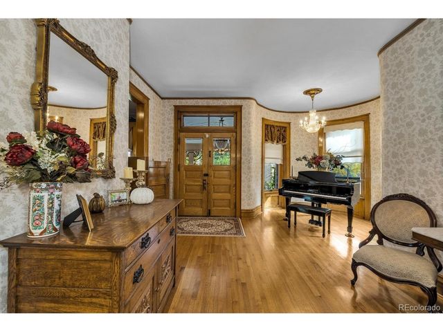 326 W Pitkin Ave, Pueblo, CO 81004